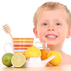 AdobeStock_matka_Wariatka_Kinder natürliche Hausmittel und Naturheilkunde